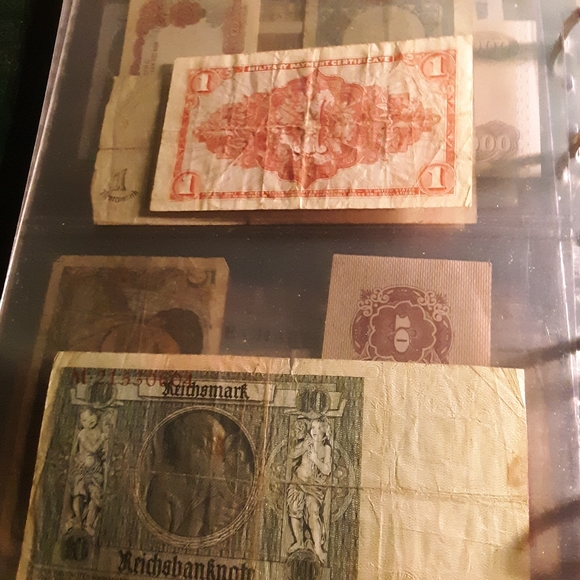 Currency - Picture 2 of 16